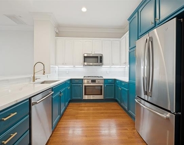 4312 Mckinney Avenue - Photo Thumbnail 6