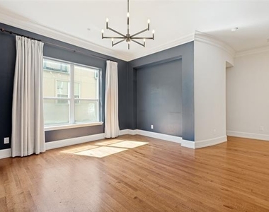4312 Mckinney Avenue - Photo Thumbnail 10