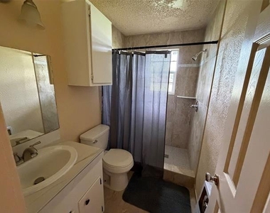 1114 Thorpe Springs Road - Photo Thumbnail 8
