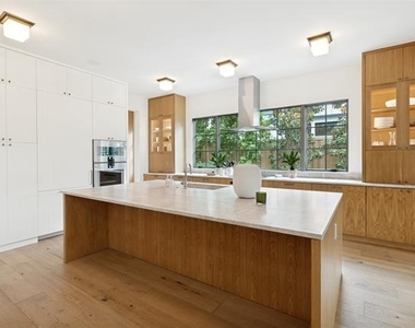 7007 Robin Road - Photo Thumbnail 9