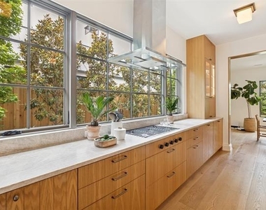 7007 Robin Road - Photo Thumbnail 12