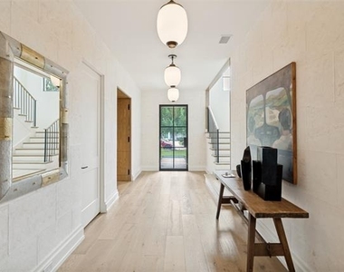 7007 Robin Road - Photo Thumbnail 2
