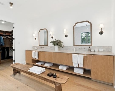 7007 Robin Road - Photo Thumbnail 16