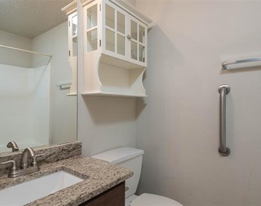 901 Elizabeth Drive - Photo Thumbnail 17