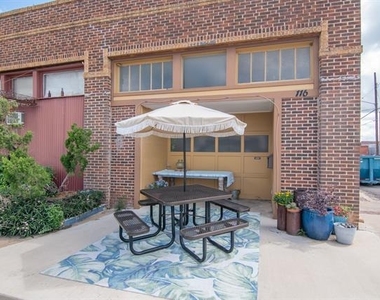 116 E Chandler Street - Photo Thumbnail 1