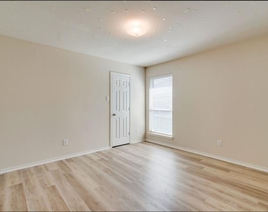 5208 Brookside Drive - Photo Thumbnail 19