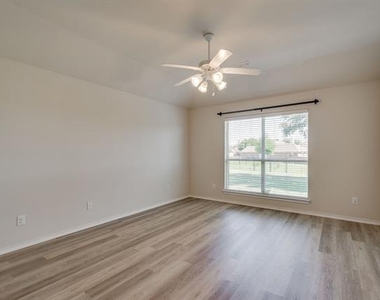 5208 Brookside Drive - Photo Thumbnail 15