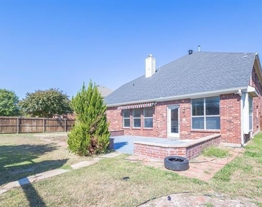 2905 Preston Lane - Photo Thumbnail 3