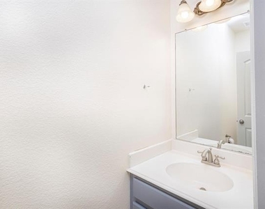 2905 Preston Lane - Photo Thumbnail 24