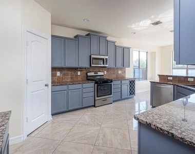 2905 Preston Lane - Photo Thumbnail 34