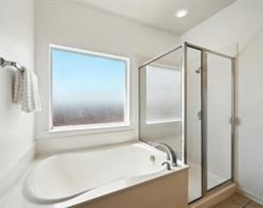 12500 Cottageville Lane - Photo Thumbnail 23