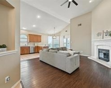 12500 Cottageville Lane - Photo Thumbnail 4