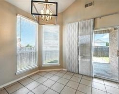 12500 Cottageville Lane - Photo Thumbnail 14