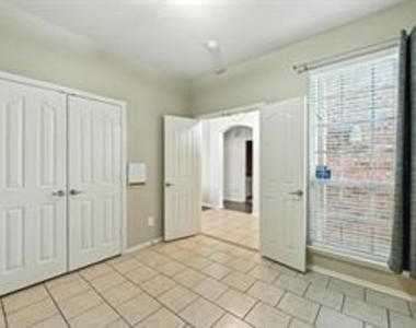 12500 Cottageville Lane - Photo Thumbnail 25