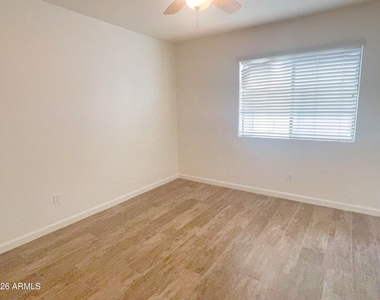 1065 W 1st Street - Photo Thumbnail 8