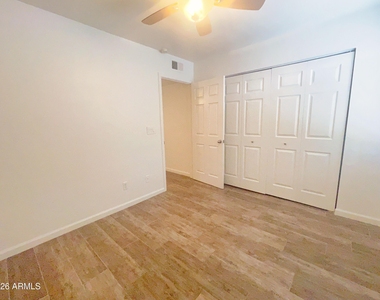 1065 W 1st Street - Photo Thumbnail 12