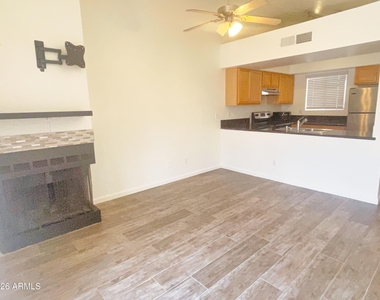 1065 W 1st Street - Photo Thumbnail 7