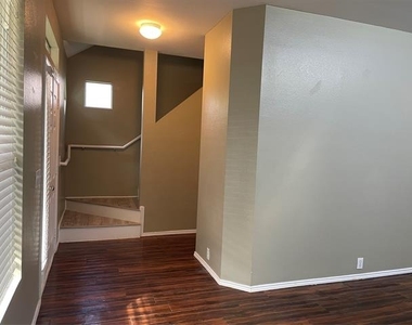 817 Greene Way - Photo Thumbnail 6