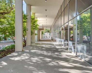 6211 W Northwest Highway - Photo Thumbnail 7