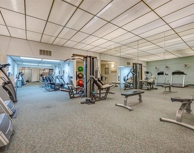 6211 W Northwest Highway - Photo Thumbnail 23