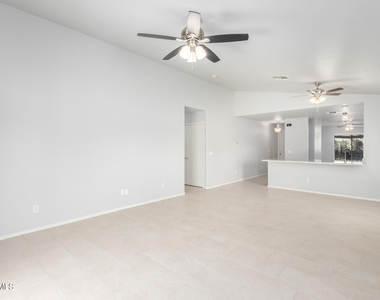 17715 W Redfield Road - Photo Thumbnail 6