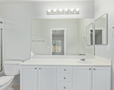 17715 W Redfield Road - Photo Thumbnail 14