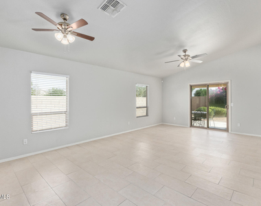17715 W Redfield Road - Photo Thumbnail 5