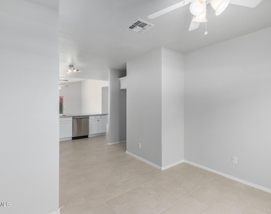 17715 W Redfield Road - Photo Thumbnail 10