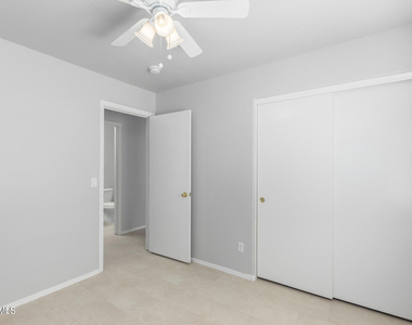17715 W Redfield Road - Photo Thumbnail 19