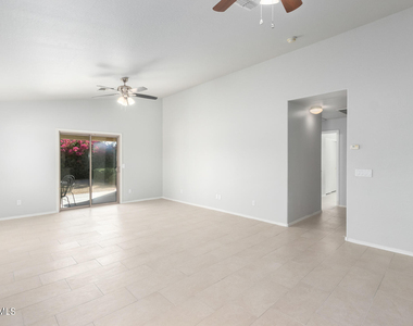 17715 W Redfield Road - Photo Thumbnail 7