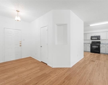 9825 Tyler Drive - Photo Thumbnail 18