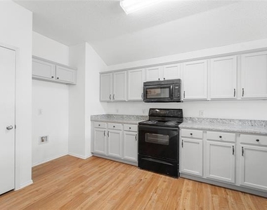 9825 Tyler Drive - Photo Thumbnail 19
