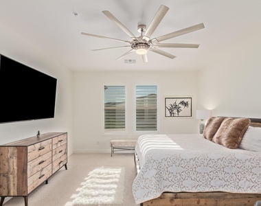 5100 E Rancho Paloma Drive - Photo Thumbnail 15