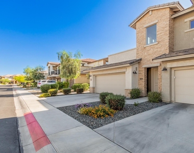 5100 E Rancho Paloma Drive - Photo Thumbnail 3