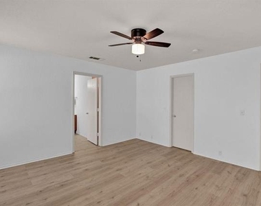 4507 Falcon Drive - Photo Thumbnail 11