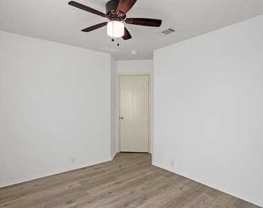 4507 Falcon Drive - Photo Thumbnail 16