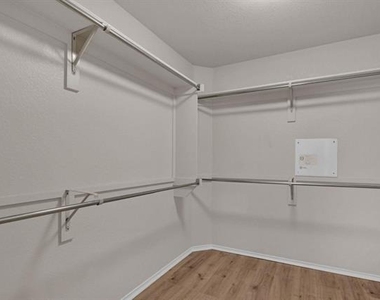 4507 Falcon Drive - Photo Thumbnail 12
