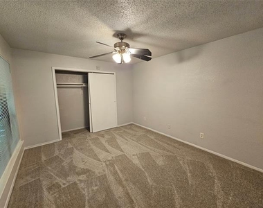 3121 Park Lane - Photo Thumbnail 12