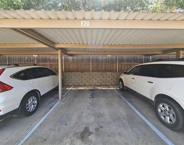 3121 Park Lane - Photo Thumbnail 14