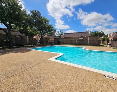 3121 Park Lane - Photo Thumbnail 1