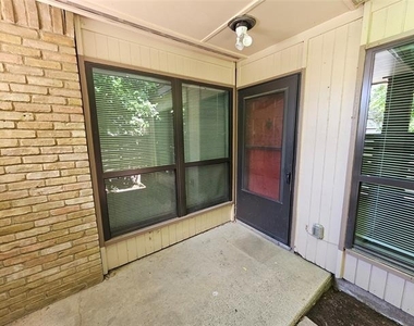 3121 Park Lane - Photo Thumbnail 3