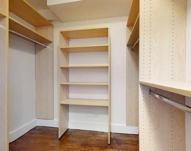 East 63rd Street - Photo Thumbnail 6
