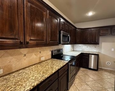 4752 Kendrick Peak Way - Photo Thumbnail 7