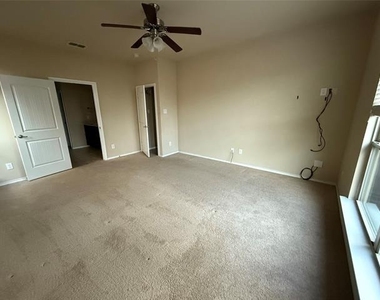 4752 Kendrick Peak Way - Photo Thumbnail 12