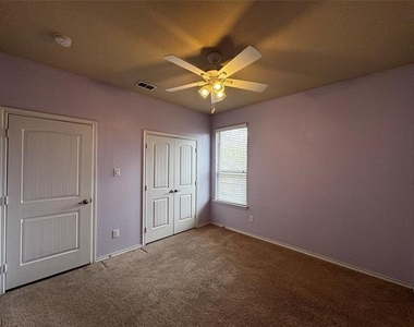 4752 Kendrick Peak Way - Photo Thumbnail 18