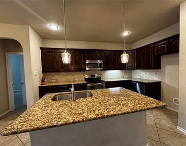 4752 Kendrick Peak Way - Photo Thumbnail 5