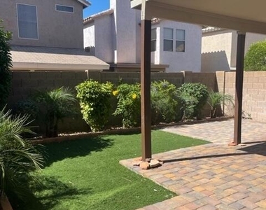 4911 W Wahalla Lane - Photo Thumbnail 6
