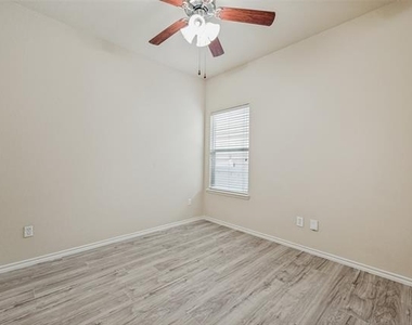 9017 Eagle Drive - Photo Thumbnail 15