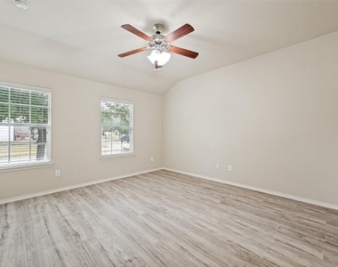 9017 Eagle Drive - Photo Thumbnail 13