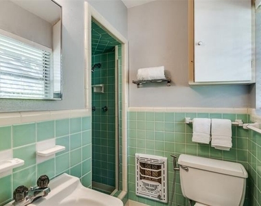 9222 Livenshire Drive - Photo Thumbnail 10